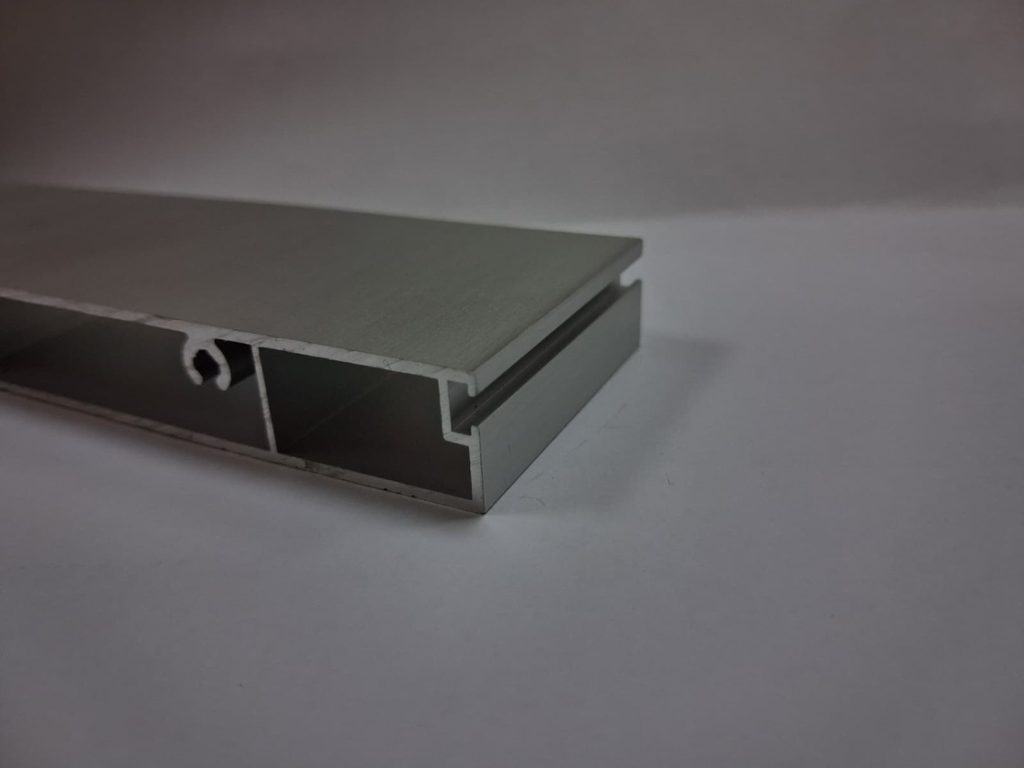 Patented aluminium profile detail — ConstanKitchen exclusivity